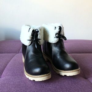🌸NWOT No Name Boots